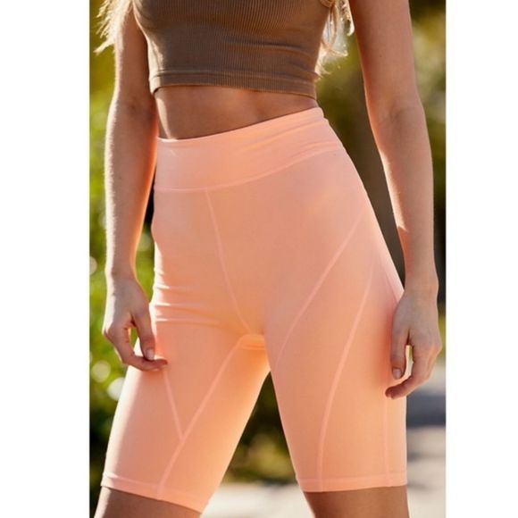 FREE PEOPLE BIKER BABY SHORT - Picture 1 of 9